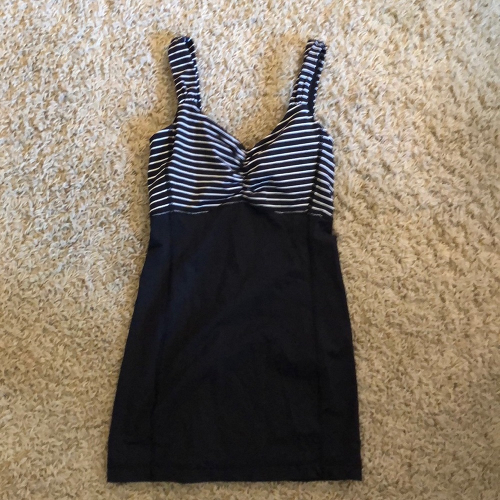 striped lululemon tank size 2